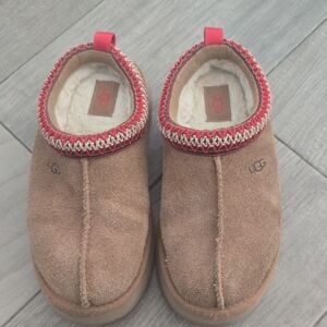 UGG Kids Size 2
